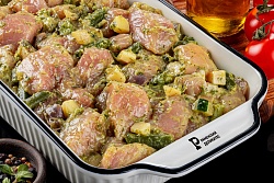 Гуляш из свинины в маринаде с овощами охлажденный
