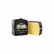 Сыр Аристократ с ароматом топлёного молока 50 % полутвердый