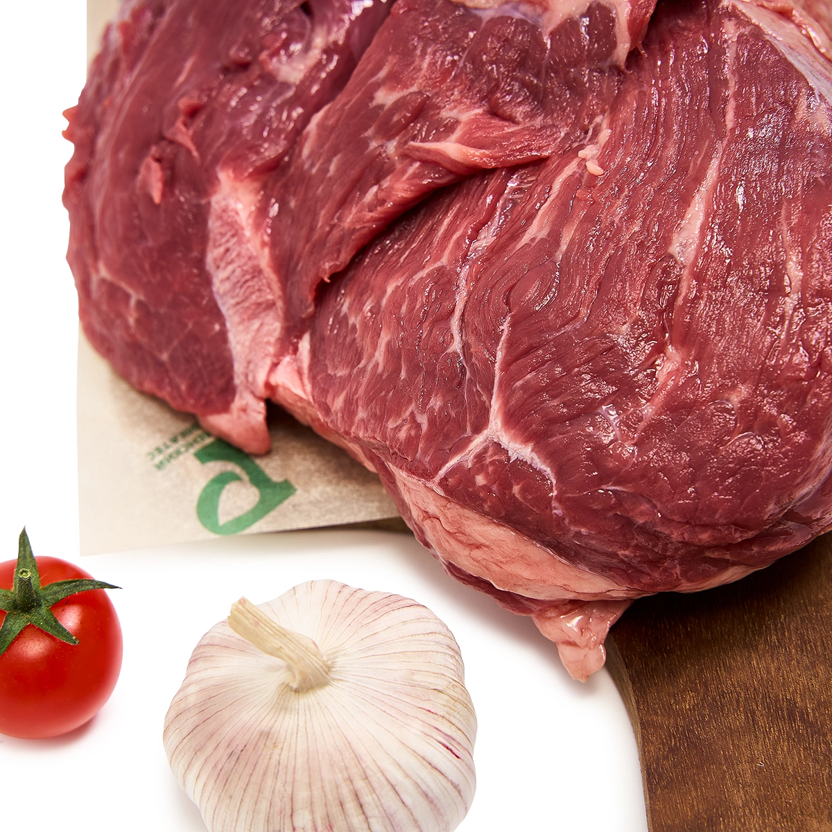 Отруб бескостный передней части лопатки из мраморной говядины